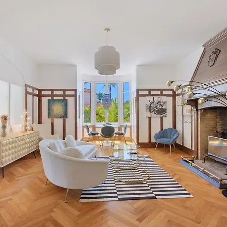 Grand 2 Apartment